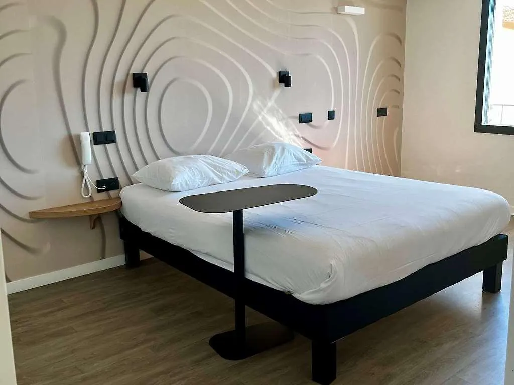 Hotel Ibis Styles Cabries Aix-En-Provence Tgv